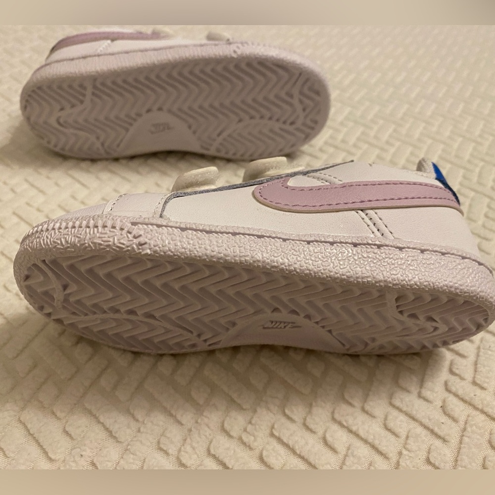 Nike Sneakers - NEW - Baby Girl Size 7c - NWOT - Picture 2 of 5